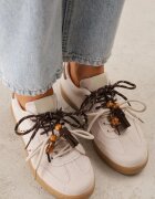  Sneakers retro în stilul tenisilor cu șireturi duble și franjuri Salmisa Bej