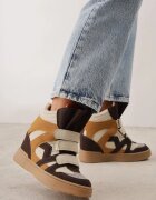  Sneakers retro izolați pe talpă compensată ascunsă cu barete cu scai Penetia Bej
