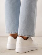  Sneakerși Albi Cu șireturi Cu design clasic Cu talpă groasă Cataria
