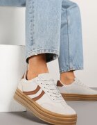  Sneakerși Gri în stilul Tenisilor Clasici pe Platformă Reliefată Lisanelia