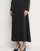 sophyline paris Fustă Neagră de satin cu viscoză cu croială evazată Polavia