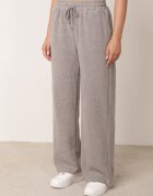 swest Set de trening cu glugă cu nasturi decorativi și pantaloni Eborissa Gri