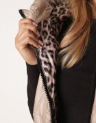 swest Vestă fără mâneci cu două fețe matlasată și cu glugă pe cealaltă parte animal print Estefana Maro