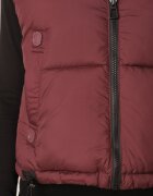 swest Vestă matlasată cu guler tip tunică și nasturi decorativi la buzunare Lidite Bordo