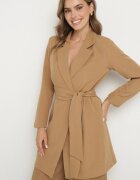 tricot station Rochie Bej închis în stil sacou cu curea și umeri întăriți Etinella
