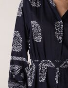 unigirl Rochie tip cămașă bleumarin decorată cu model ornamental și cordon de legat Roriola