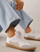 vices Adidași Alb-Gri sub gleznă cu Cusături Decorative Erdafa