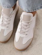 vices Adidași Alb-Gri sub gleznă cu Cusături Decorative Erdafa