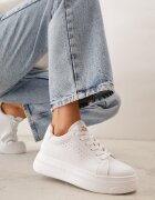 vices Adidași Albi cu Inserție Metalică Perforație și Stea Edanatia