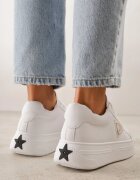 vices Adidași Albi cu Talpă Groasă și Striații Decorați cu o Steluță Natevia