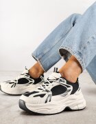 vices Adidași Bej și Negru pe Talpă Groasă cu Imprimeuri Nativine