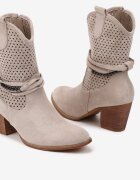 vices Botine ajurate bej deschis cu toc decorate cu barete Mirfedi