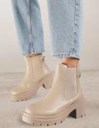 vices Botine Chelsea Bej cu toc cu lanț și inserție elastică Alessyndra