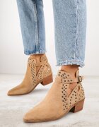vices Botine Cowboy Bej închis cu Toc decorate cu Decupaj și Inserții Metalice Nelori
