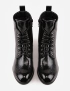 vices Botine Negre Lăcuite cu Toc Bloc cu Ornament Geometric și Șireturi Falassea