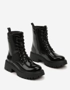 vices Botine Negre Lăcuite tip Worker cu Talpă Groasă cu Șireturi și Relief pe Gambă Neathren