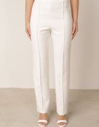 vices Costum cu sacou cambrat cu cataramă și pantaloni cu cusături decorative Deroya Alb