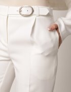vices Pantaloni eleganți albi cu dungă cu curea încorporată și cataramă Azivore