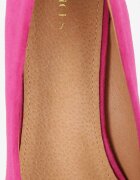 vices Pantofi cu toc fucsia cu toc decorativ cu branț de piele Arvisel