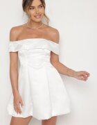 vices Rochie Hispanka Satinată Albă cu Aplicații Florale Fennalisa