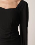 vices Rochie neagră cambrată cu volane și mâneci bufante Aruvita