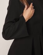 vices Rochie neagră cu croi cloș cu mâneci ample Natemia