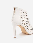 vices Sandale Botine Albe cu toc stiletto cu carâmb ajurat Natirna