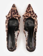 vices Sandale cu imprimeu de leopard cu toc stiletto cu călcâiul deschis și cu fundiță decorativă Valozi