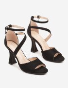vices Sandale Negre cu Toc Stiletto cu Bretele Asimetrice Saroneira