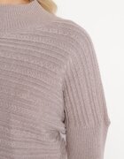 wool fashion Pulover Bej închis cu Lână cu Fason Asimetric cu Model în Relief Sarositte