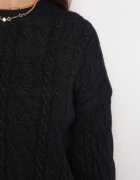 wool fashion Pulover Negru Decorat cu împletitură clasică Lacemisa