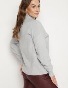 wool fashion Pulover pe gât Gri deschis cu model decorativ în relief cu finisaj reiat Melodiea