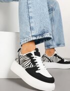 yesmile Sneakers Negri și Albi pe Platformă cu Cusături Decorative Perforații și Imprimeu Zebră Senaleira