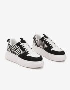 yesmile Sneakers Negri și Albi pe Platformă cu Cusături Decorative Perforații și Imprimeu Zebră Senaleira