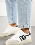 yolera Sneakers Albi în Stilul Tenisilor Iconici Decorați cu Aplicație Zillifia