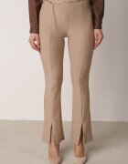 yu & me Pantaloni Bej Evazați cu Lănțișor Riselda