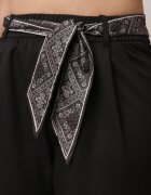 yu & me Pantaloni Eleganți Negri din Bumbac și Viscoză cu Curea-Eșarfă din Material Vetina