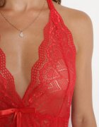 yuna Cămașă de noapte roșie dantelată cu decupaj ornamental și tanga Avino