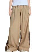 adidas Originals Pantaloni de trening cu croiala ampla si snur de ajustare in talie - Maro camel