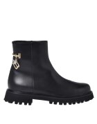 Baldinini Ghete din piele cu accesoriu monograma metalica - Negru