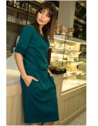 BeWear Rochie cu guler inalt si decolteu plisat -