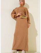Big Dart Rochie maxi din tricot cu guler inalt - bej - tricot -
