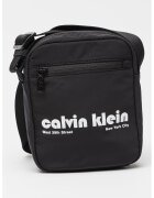 Calvin Klein Jeans Geanta crossbody cu logo - Negru
