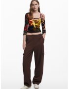 Desigual Bluza crop slim fit cu imprimeu - Rosu/Negru/Bej