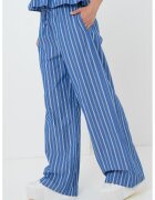 Gina Tricot Pantaloni din amestec de bumbac organic cu croiala ampla si dungi - Alb/Albastru inchis