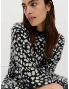 Marks & Spencer Pulover pufos cu animal print - Alb/Negru