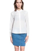 Mustang Camasa Dama Din Material - Emma Kc Dobby - Croi: Regular Fit - Stil: Drept / Regulamentar - Inchidere: Nasturi - Compozitie Material: 100% Bumbac - Marime S - Alb