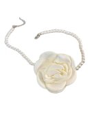 Pursehuit Colier choker - cu perle si floare alb unt - Bedine C14 -