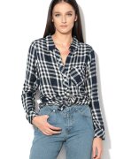 Wrangler Camasa din modal - cu model in carouri si buzunar pe piept - Alb/Bleumarin