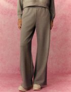 4F Pantaloni de trening cu crac larg pentru femei - M